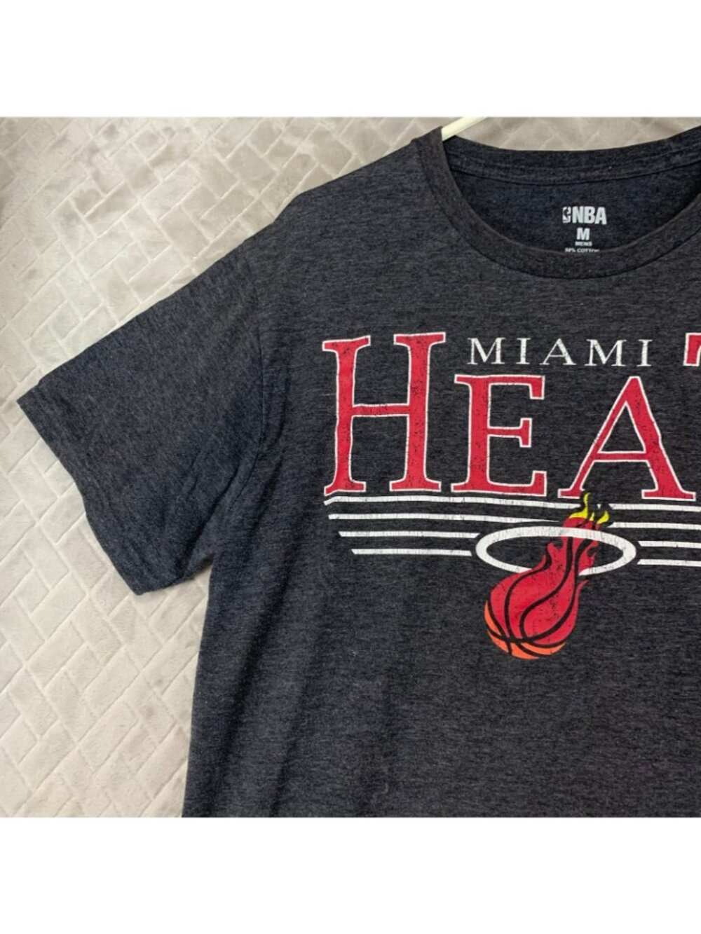 NBA T-Shirt Mens M Dark Gray Miami Heat Basketball Short Sleeve Sports Casual - Picture 2 of 10